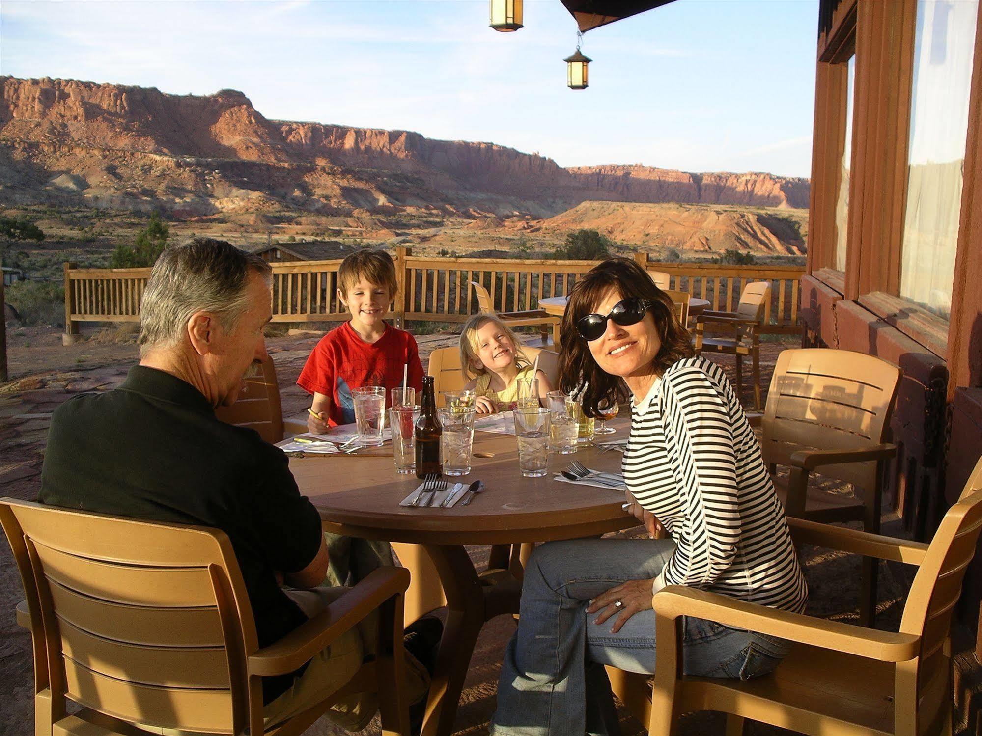 The Rim Rock Inn Torrey Luaran gambar